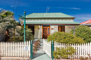 Emaroo Cottages Broken Hill